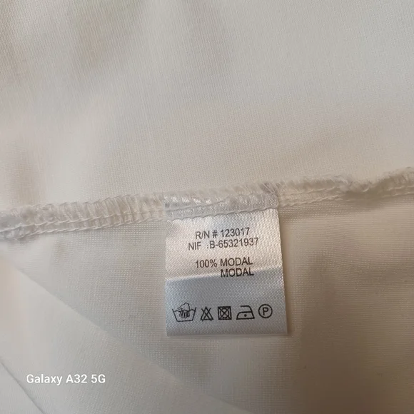 Maude Vivante Women Size M Elegant White Ruffle Top - Picture 12 of 12